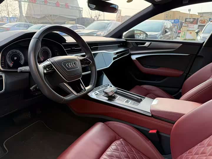 Фото 8 - Audi A7L
