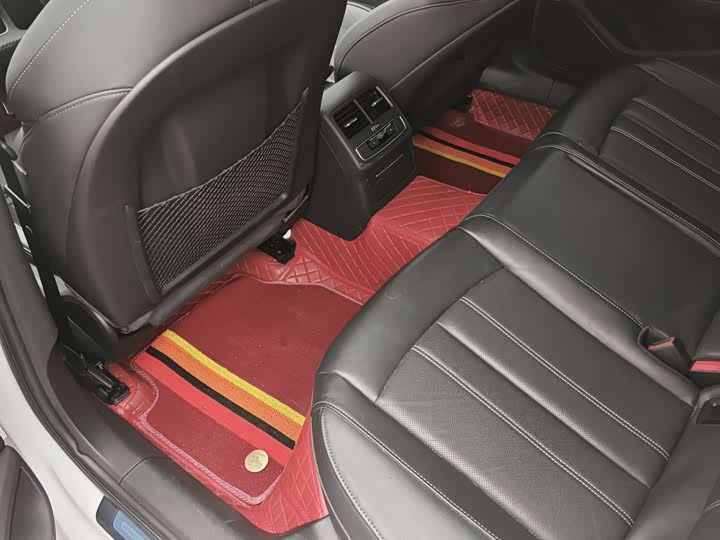 Фото 7 - Audi A4L