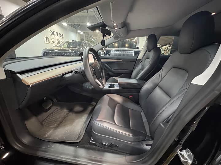 Фото 7 - Tesla Model 3