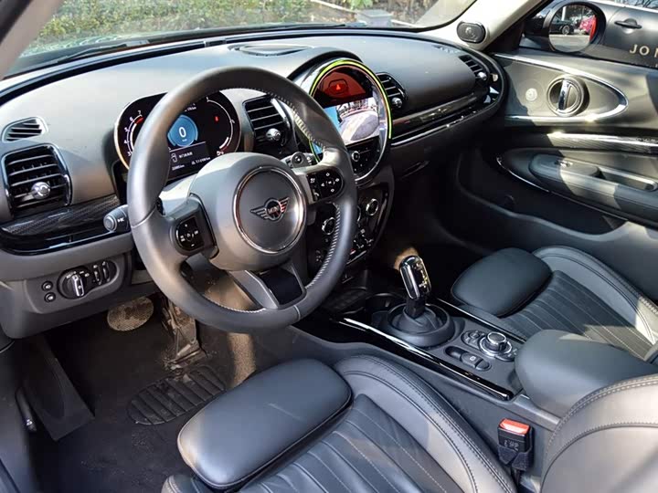 Фото 9 - Mini Clubman