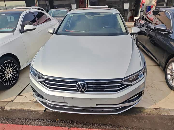 Фото 3 - Volkswagen Magotan