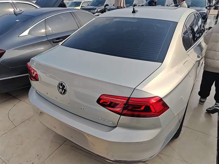 Фото 7 - Volkswagen Magotan