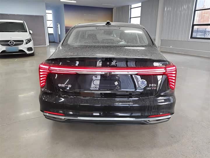 Фото 6 - Hongqi H5