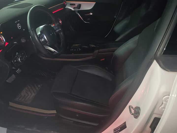 Фото 9 - Mercedes-Benz CLA-Class