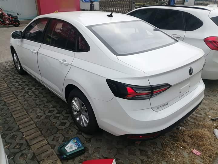 Фото 5 - Volkswagen Lavida