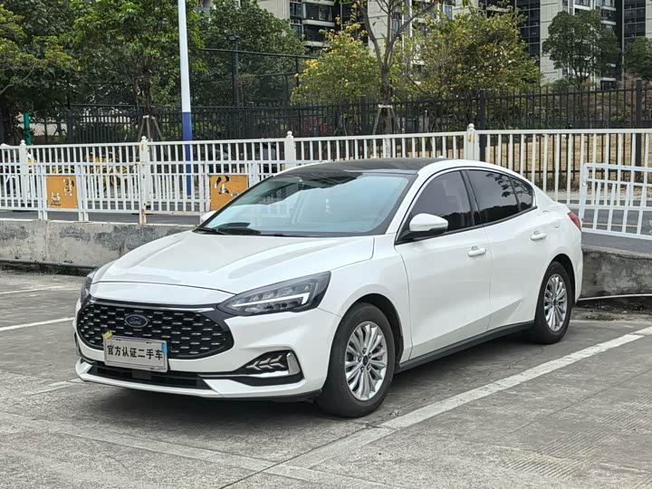 Фото 1 - Ford Focus