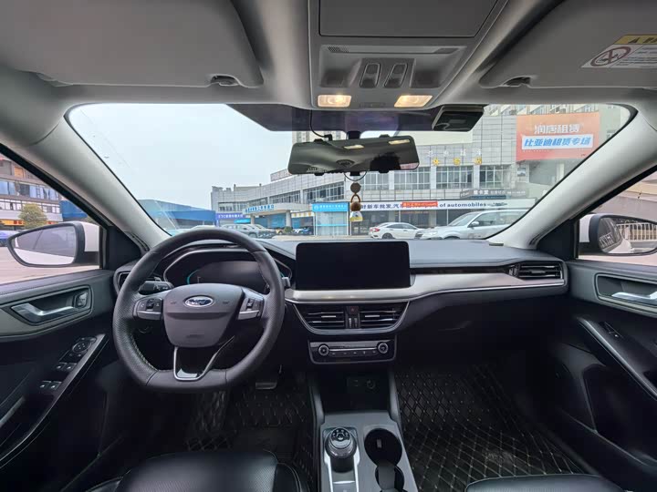 Фото 6 - Ford Focus