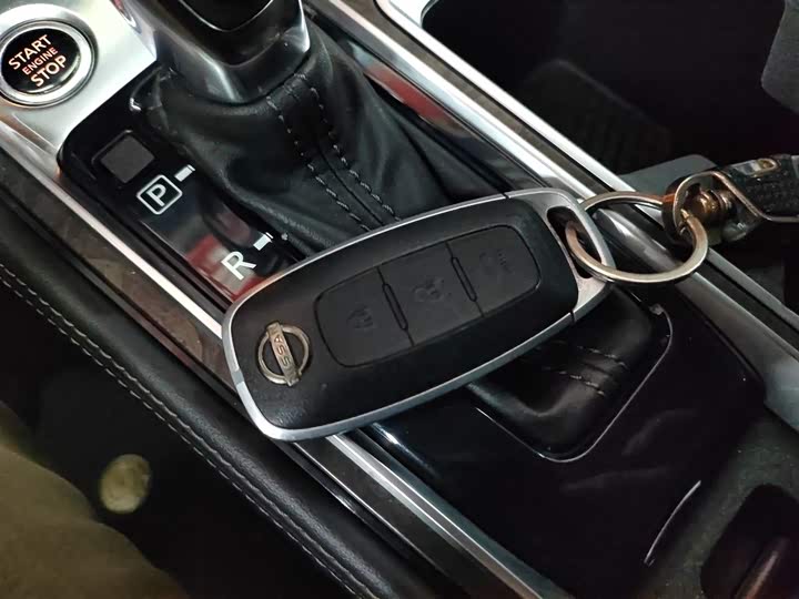 Фото 9 - Nissan Teana