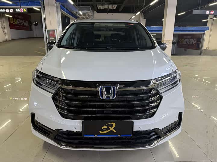 Фото 2 - Honda Odyssey