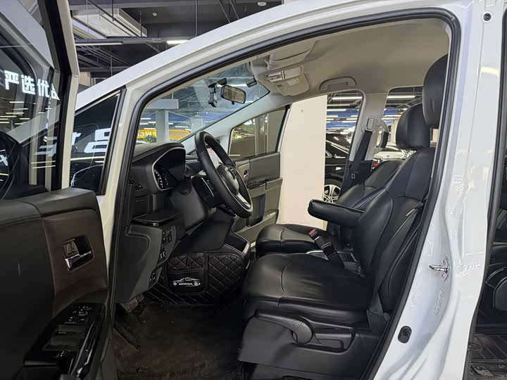 Фото 7 - Honda Odyssey