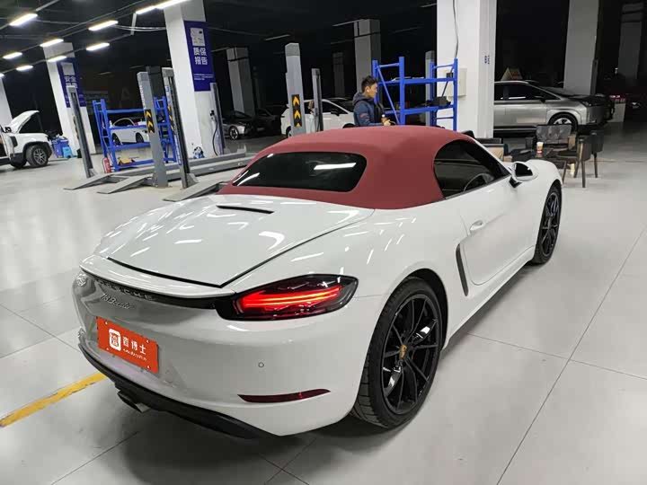 Фото 3 - Porsche 718