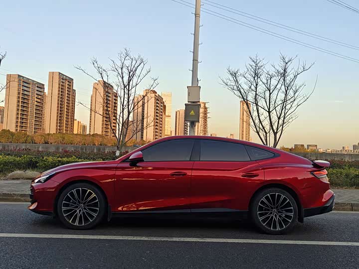 Фото 4 - MG Motor 7