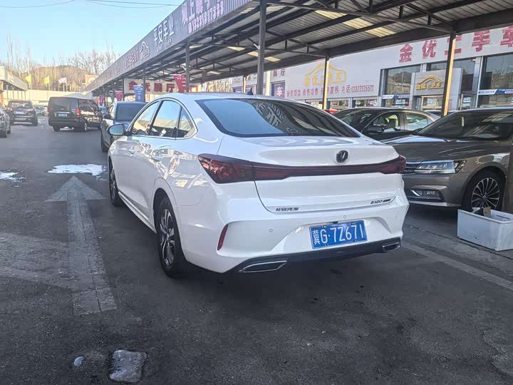 Фото 8 - Changan Eado Plus