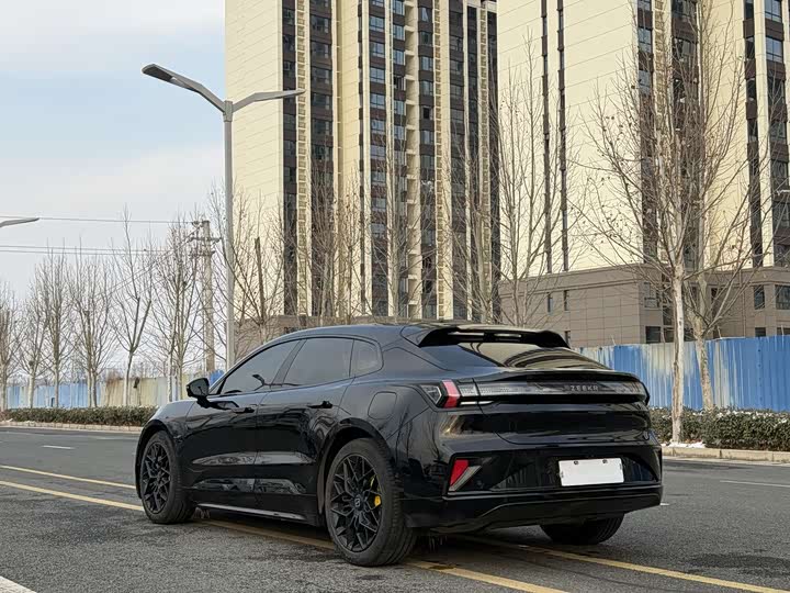 Фото 4 - Zeekr 001