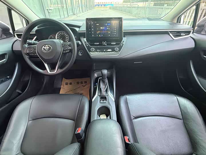 Фото 8 - Toyota Corolla