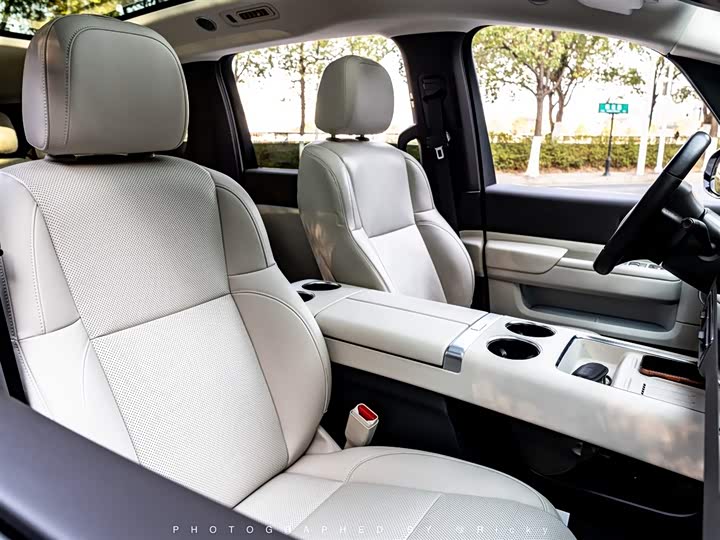 Фото 8 - LiXiang Mega