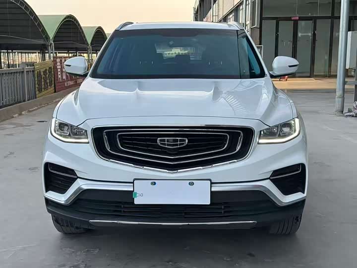 Фото 2 - Geely Atlas
