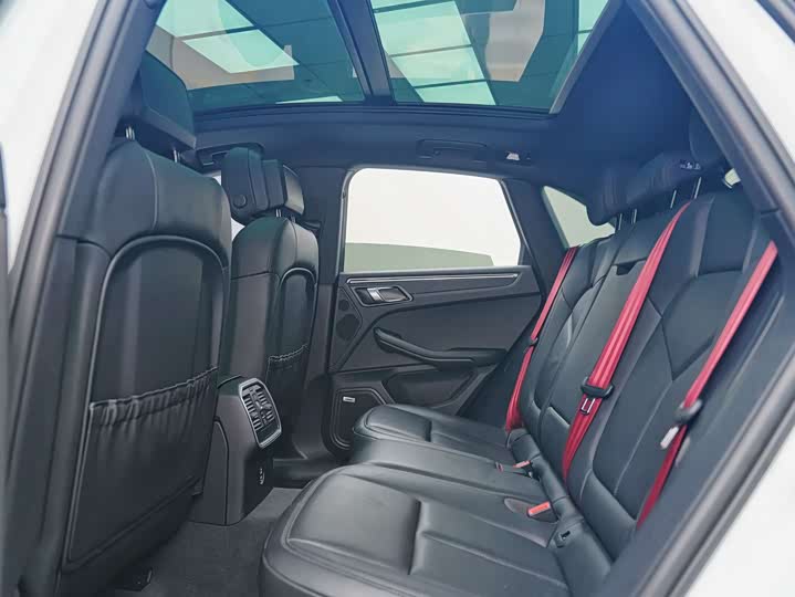 Фото 9 - Porsche Macan