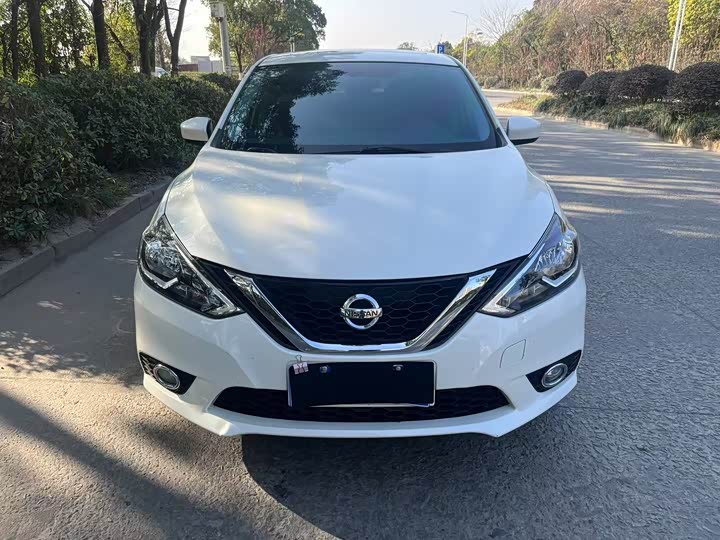 Фото 2 - Nissan Sylphy
