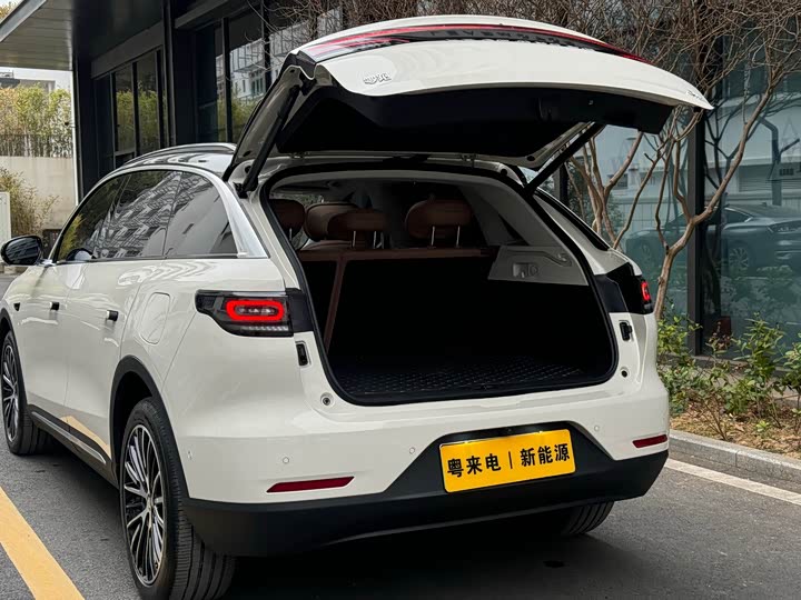 Фото 8 - Leapmotor C11