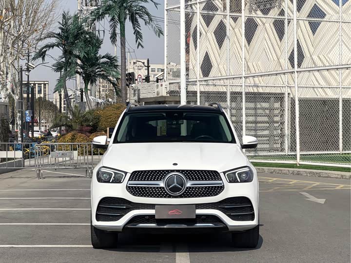 Фото 2 - Mercedes-Benz GLE-Class