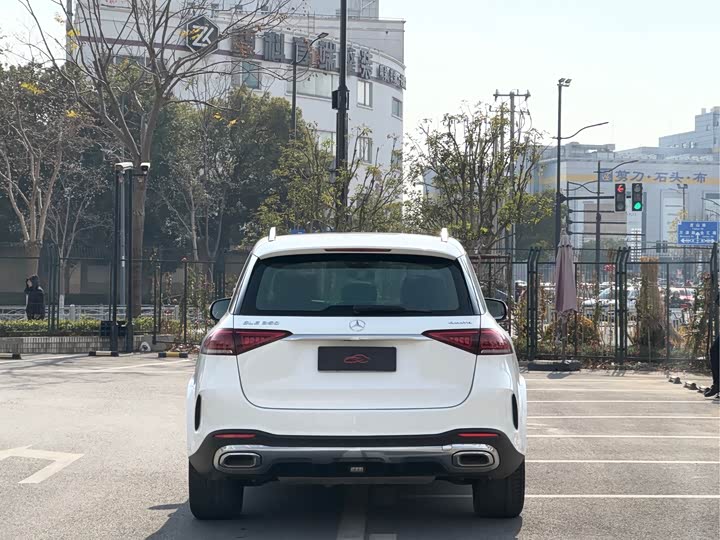 Фото 4 - Mercedes-Benz GLE-Class