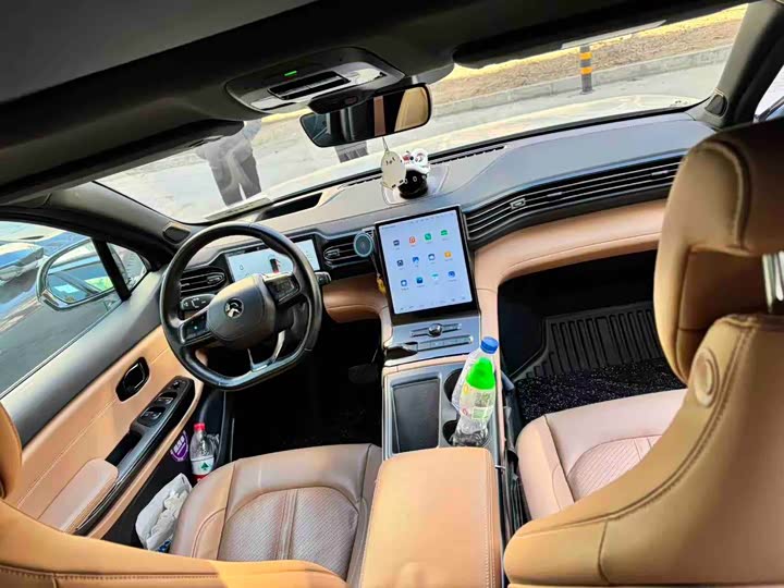 Фото 4 - Nio ES6