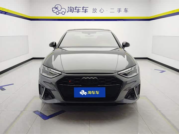 Фото 2 - Audi A4L