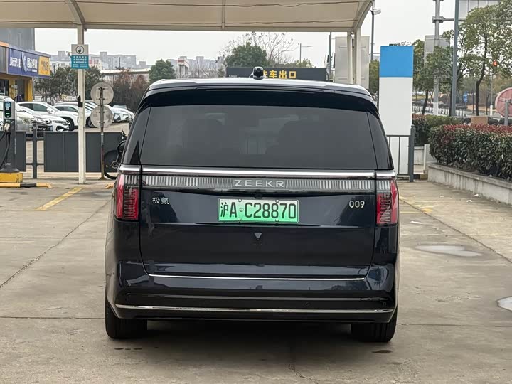 Фото 4 - Zeekr 009