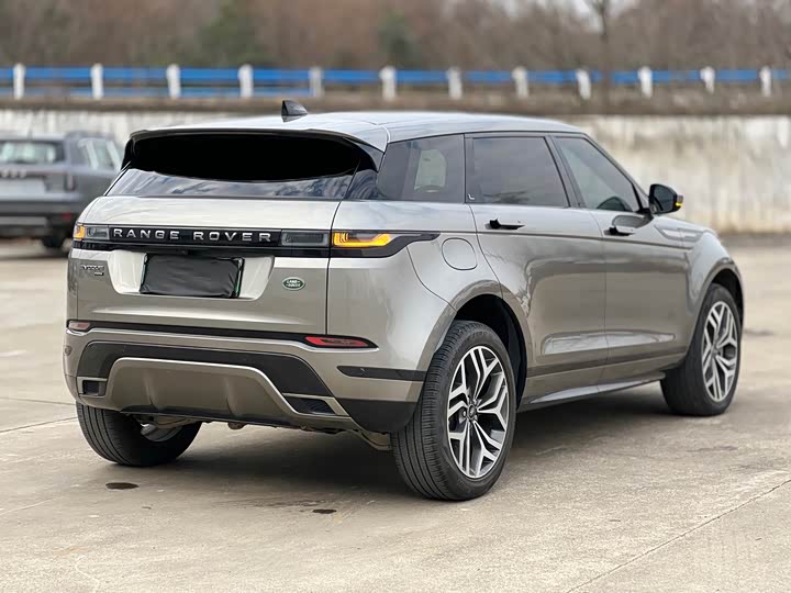 Фото 7 - Land Rover Range Rover Evoque L Hybrid