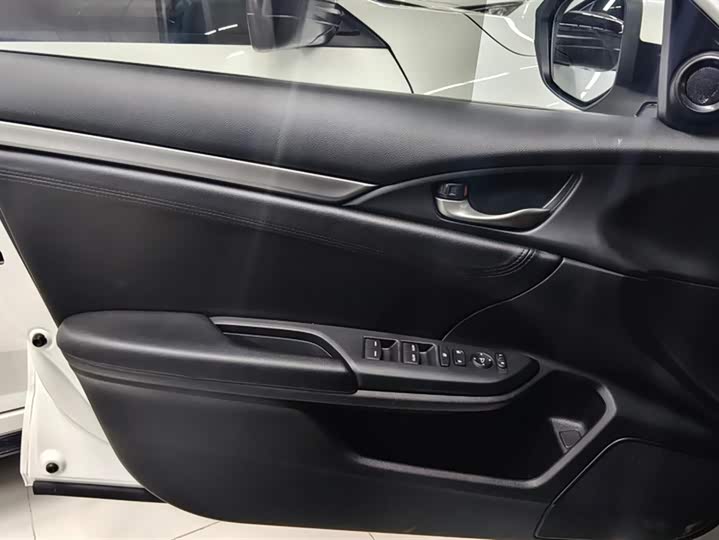 Фото 7 - Honda Civic