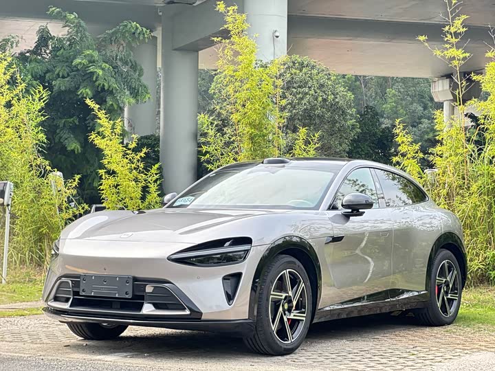 Фото 1 - Xiaomi YU7