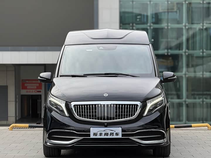 Фото 2 - Mercedes-Benz V-Class