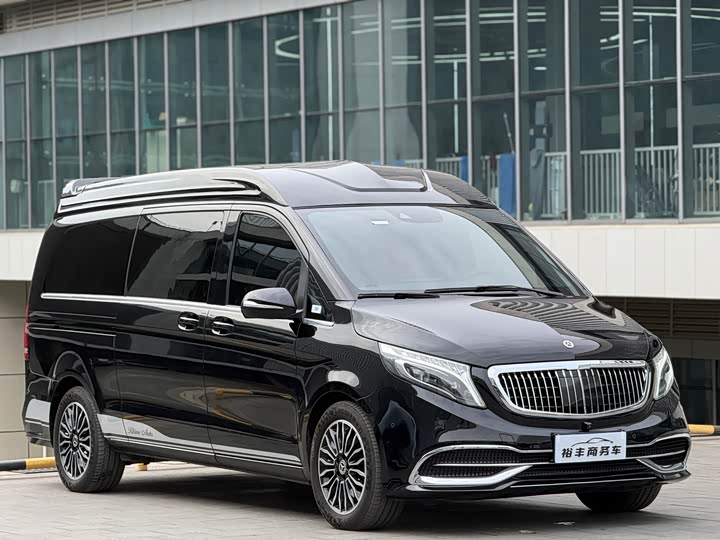 Фото 3 - Mercedes-Benz V-Class