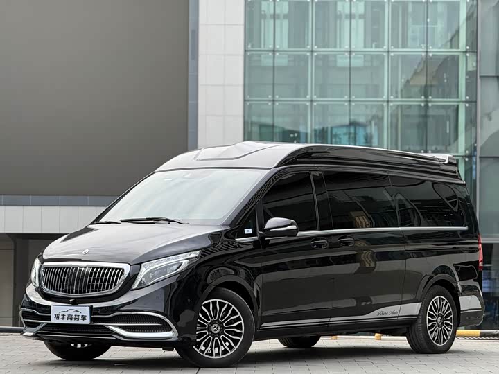 Фото 5 - Mercedes-Benz V-Class