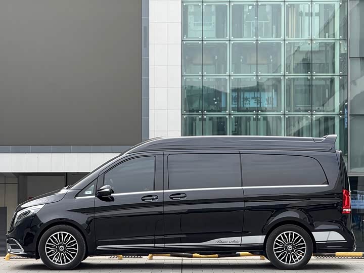 Фото 6 - Mercedes-Benz V-Class