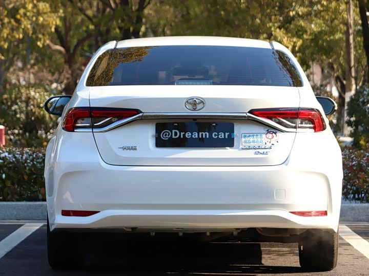 Фото 5 - Toyota Corolla