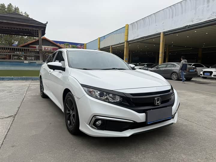 Фото 2 - Honda Civic