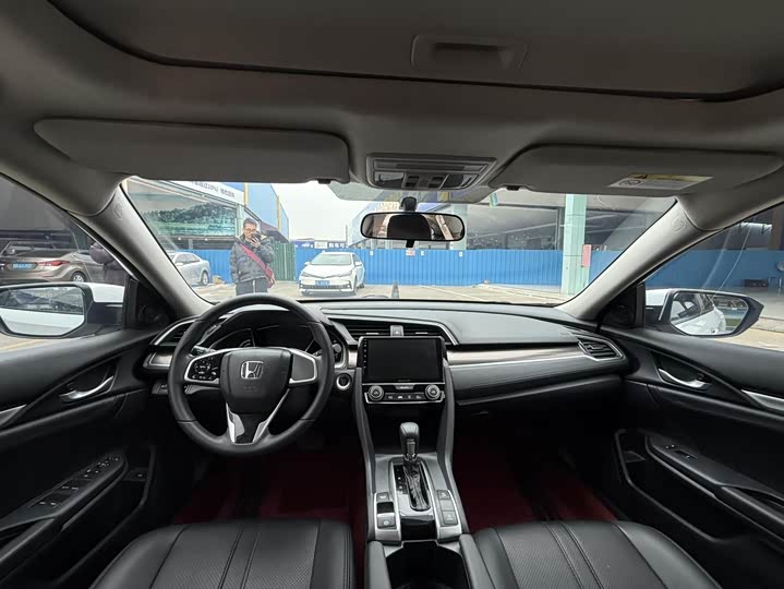 Фото 6 - Honda Civic