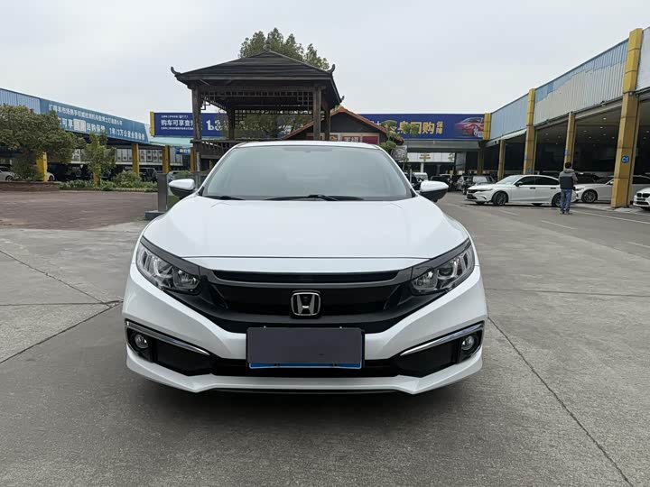 Фото 9 - Honda Civic