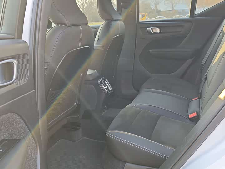 Фото 9 - Volvo XC40 EV