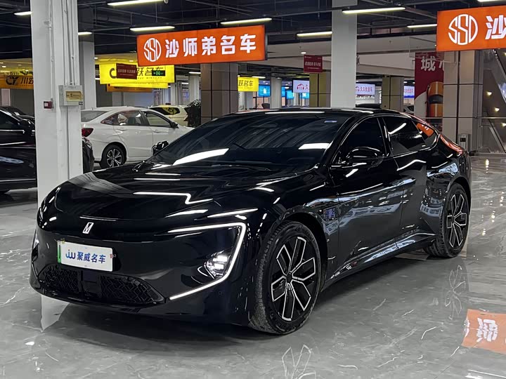 Фото 1 - Avatr 12