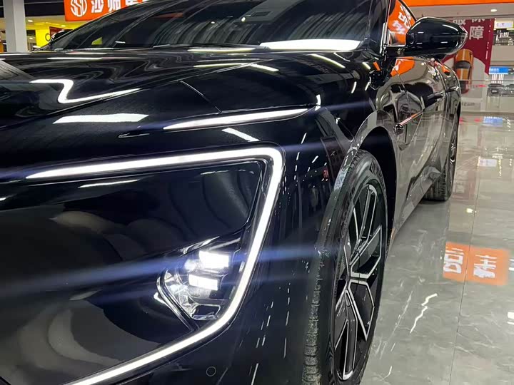 Фото 3 - Avatr 12