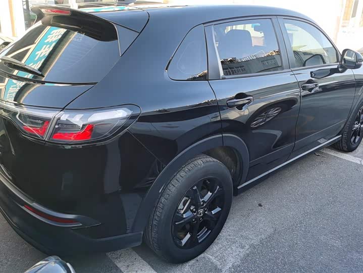 Фото 3 - Honda HR-V