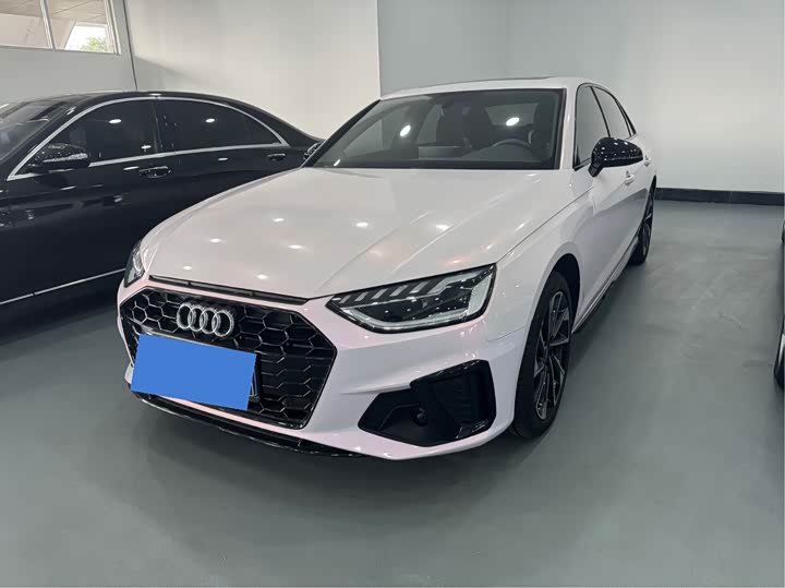 Фото 1 - Audi A4L