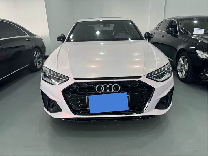 Фото 2 - Audi A4L