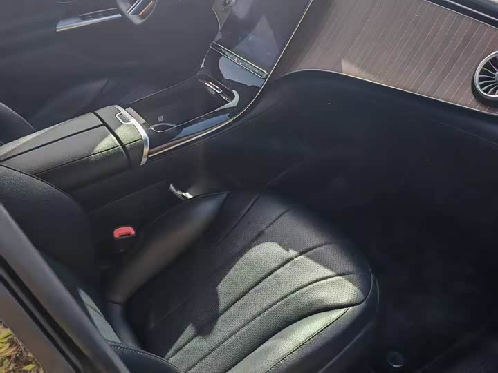 Фото 7 - Mercedes-Benz EQE