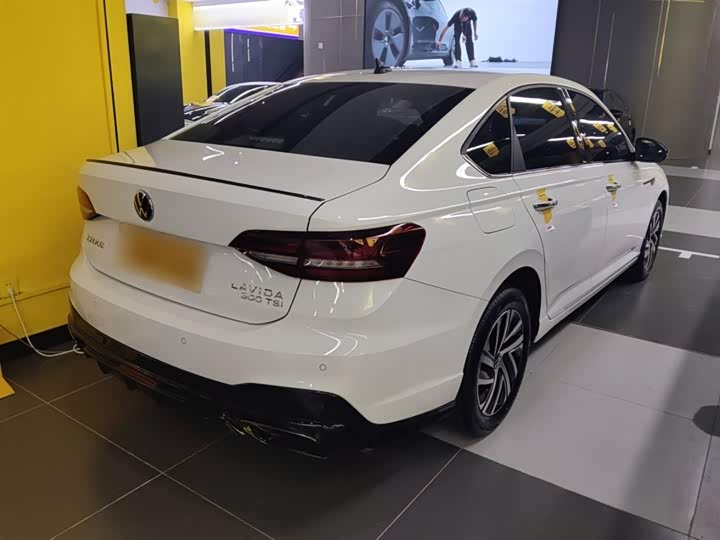 Фото 7 - Volkswagen Lavida