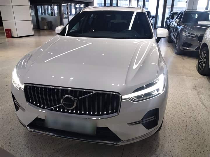 Фото 3 - Volvo XC60 Hybrid