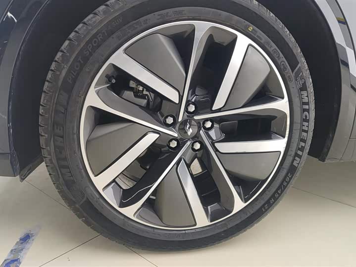 Фото 6 - LiXiang L9